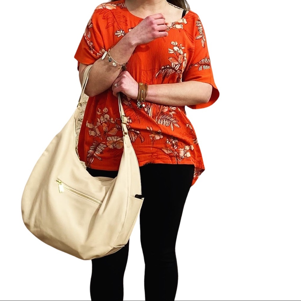 Sseko Slouchy Crescent Bag in Alabaster Sheepskin Leather, Pre-Owned Good Cond